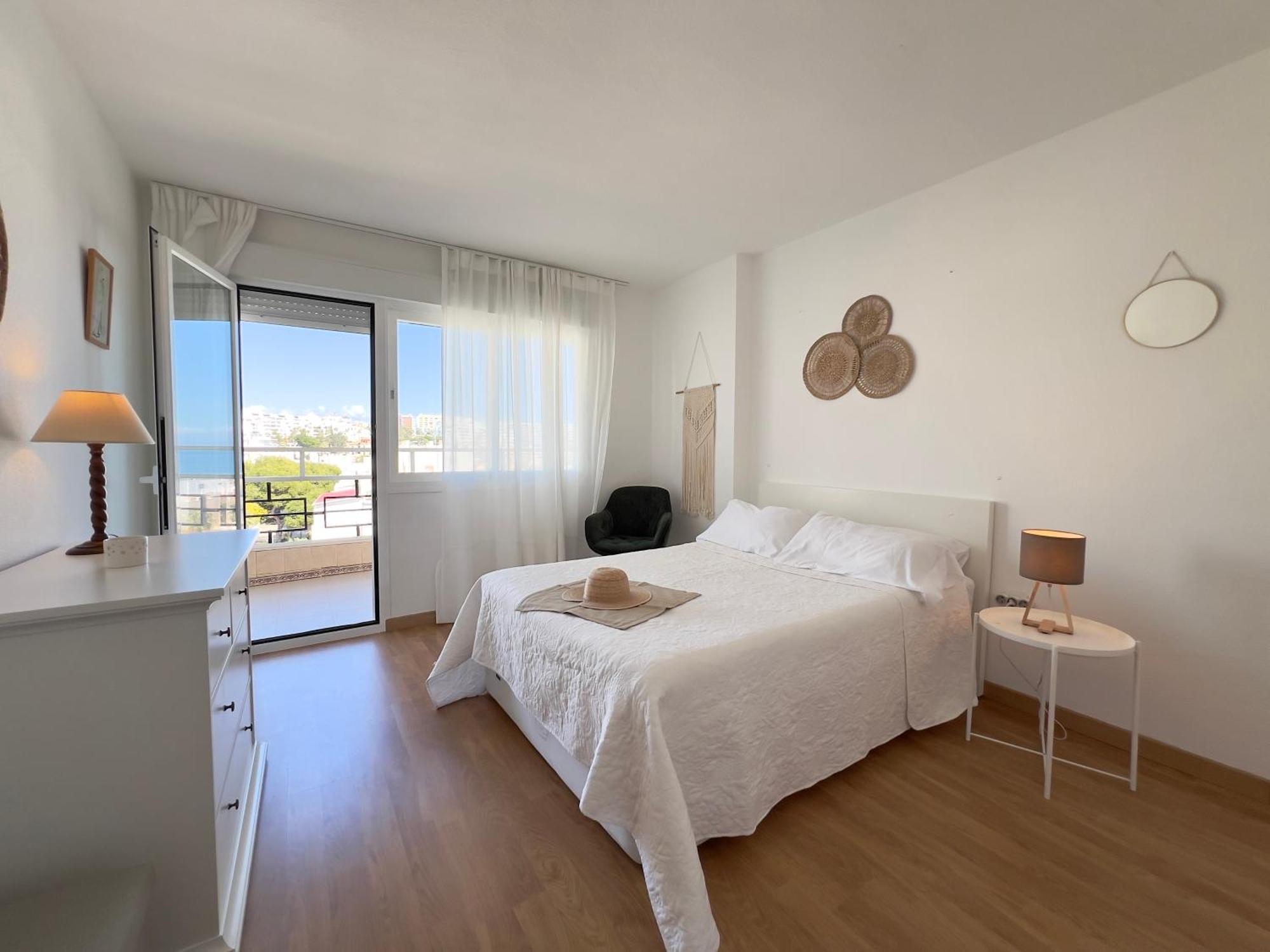 Апартаменты En Carihuela Con Vistas Y Plaza De Garaje, Nucleo Cristal Торремолинос Экстерьер фото